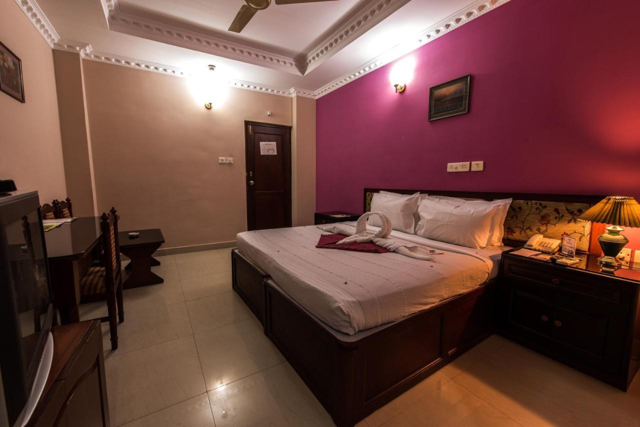 Kallada Hotels And Resorts Thrissur Exterior foto